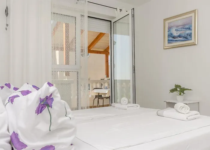 Katka Near Blue * Vodice