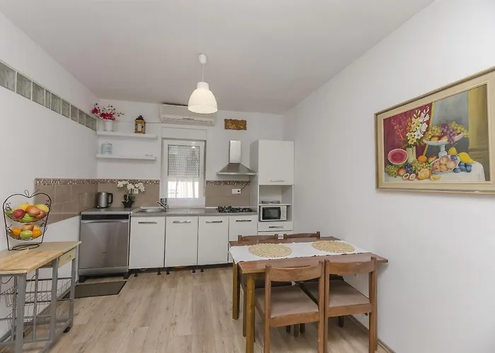 Katka Near Blue Apartamento